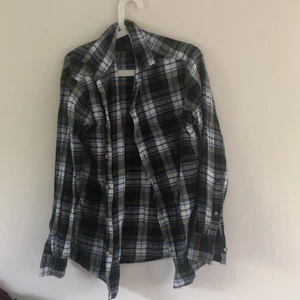 Skjorta - Second hand. Köpte för 150kr