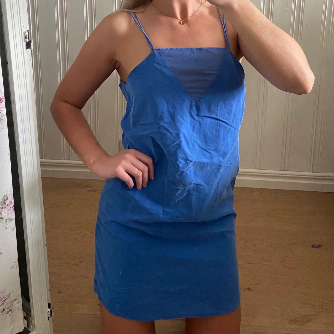 Blå kort klänning - 90