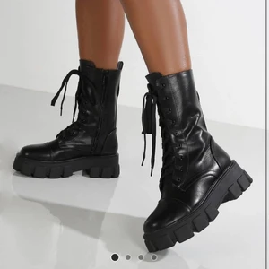 SÖKER public desire intention.  - Söker! I storlek 40. Alt dr martens till rimligt pris 