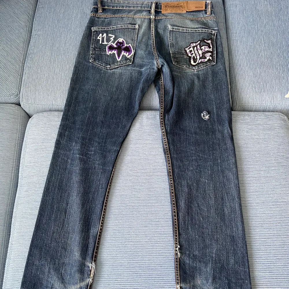 Säljer dessa jeans som jag själv har gjort. Budgivning i kommentarerna ifall flera är intresserade. Jeans & Byxor.