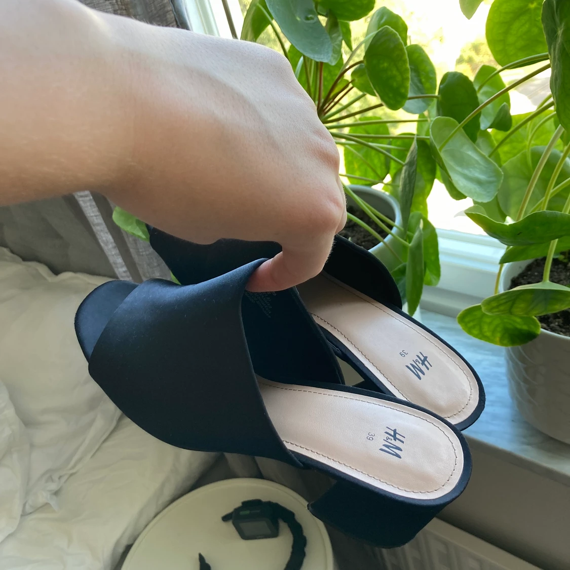 Oanvända klackskor från HM