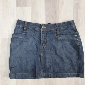 Jeanskjol stl 38 - En hög jeanskjol i stl 38