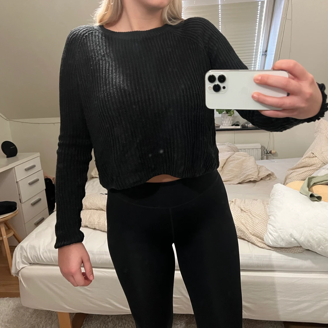 Croppad stickad tröja