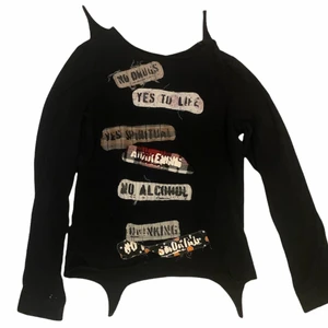 Replay Tröja - Otroligt cool replay tröja! Så coola detaljer på hela tröjan🤩