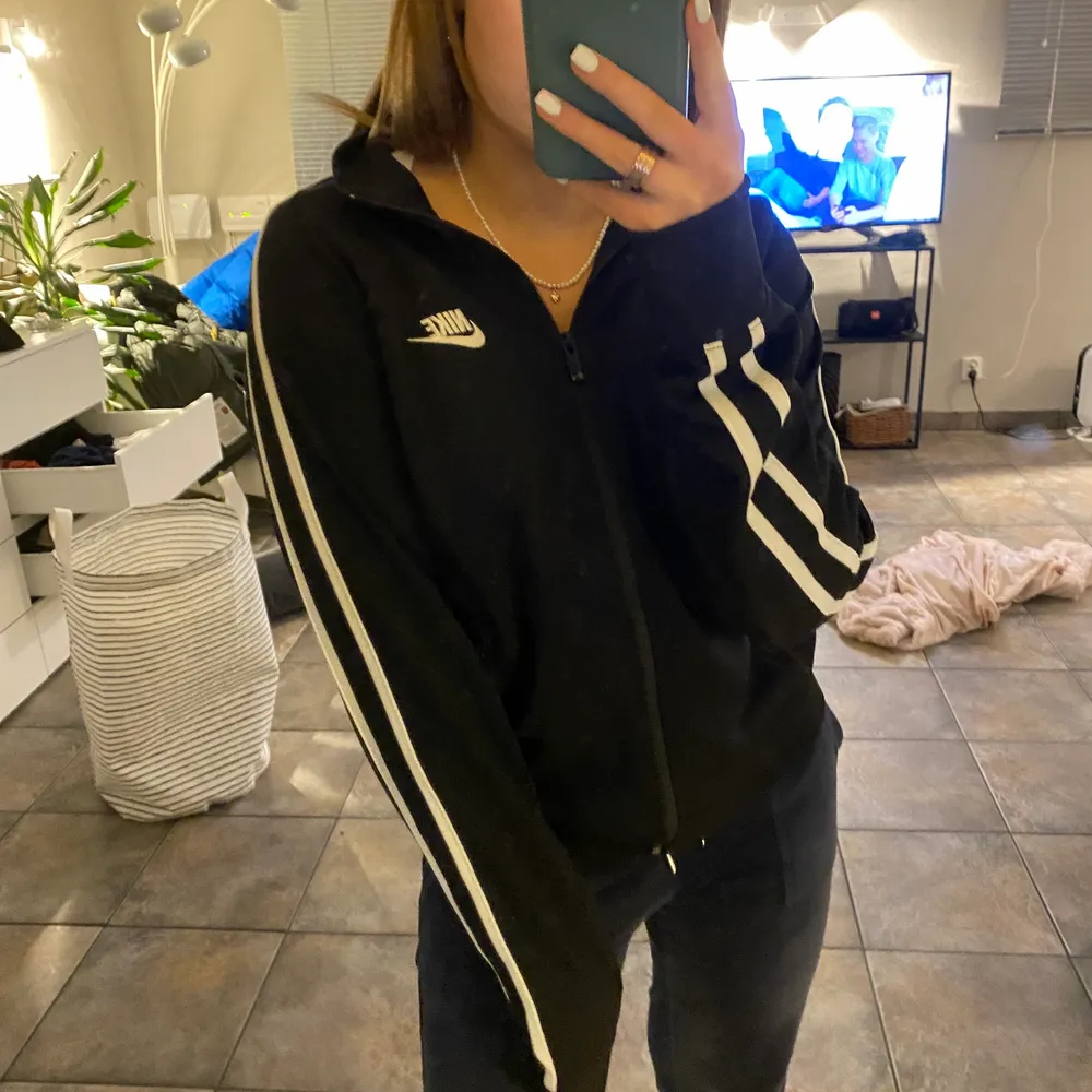 Nice zip up hoodie från Nike, storlek S. I nyskick💓. Tröjor & Koftor.