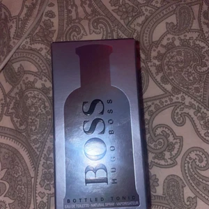 Hugo boss parfym  - Säljer en Hugo boss parfym aldrig använt, köpte den i julklapp men jag har kvar den så vill nu sälja den 