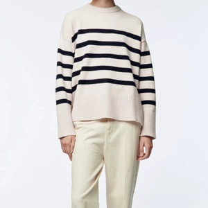 Randig tröja från Zara - Superfin randig tröja från zara, endast använd en gång. Storlek S, nypris 399