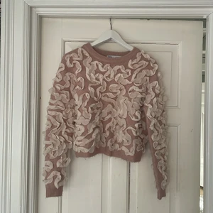 Tröja - Super fin stickad tröja från zara💕använd fåtal gånger 