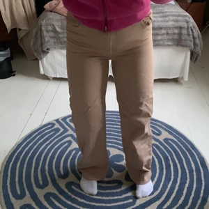 Monki-jeans - Bra skick, måttligt använda, klassiska monki yoko