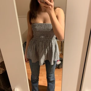 volangkjol - en köpte fin trendig kjol från cubus som man kan använda både som topp och kjol! budgivning och fler är intresserade storlek s