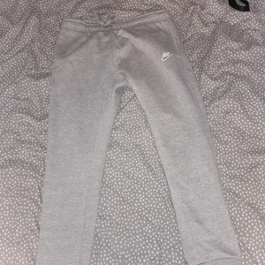 Nike  - Perfekt skick använd bara 1gång. Säljer för att de passar inte