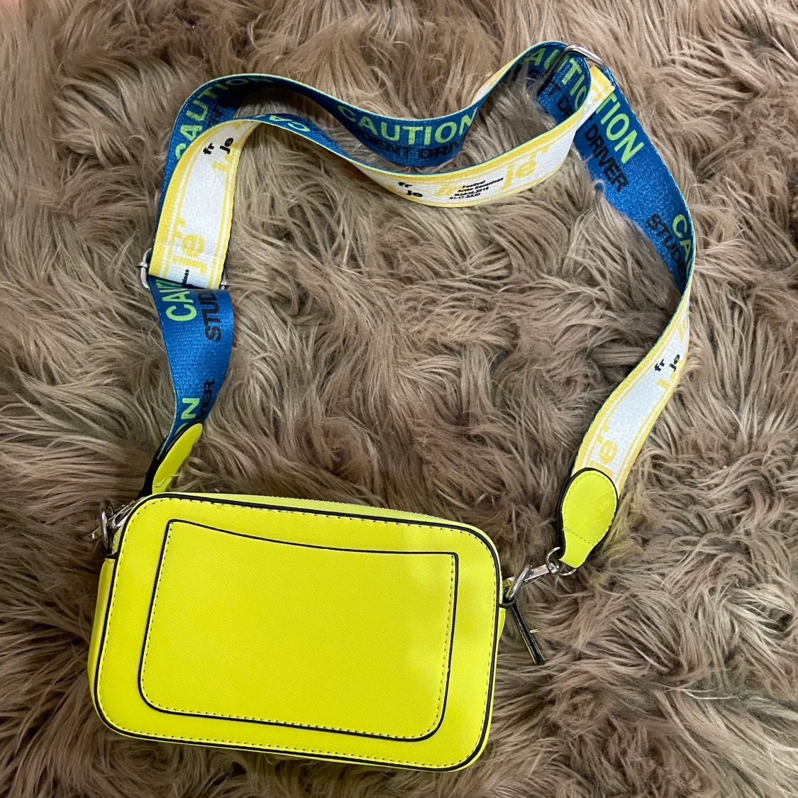 💚Neon grön crossbody bag💚 - 90