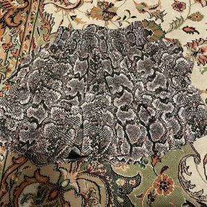 Volangkjol - Säljer denna kjol ifrån kappahl. I storlek 158/164. I väldigt bra skick