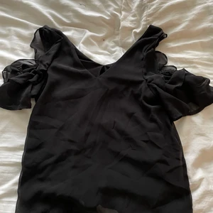 Svart blus - Frakt ingår