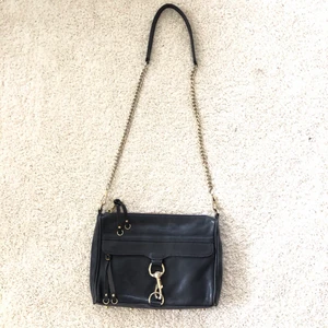 Väska Rebecca Minkoff - Svart skinn väska från märket Rebecca Minkoff. Nypris ca 2000kr 