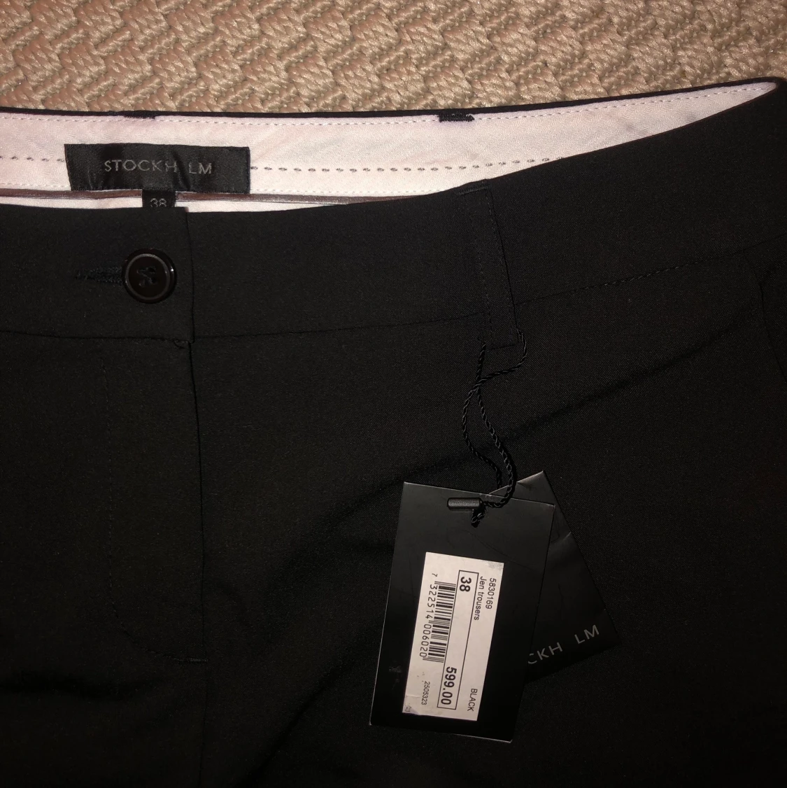 Snygga kostymbyxor med prislapp kvar - 91