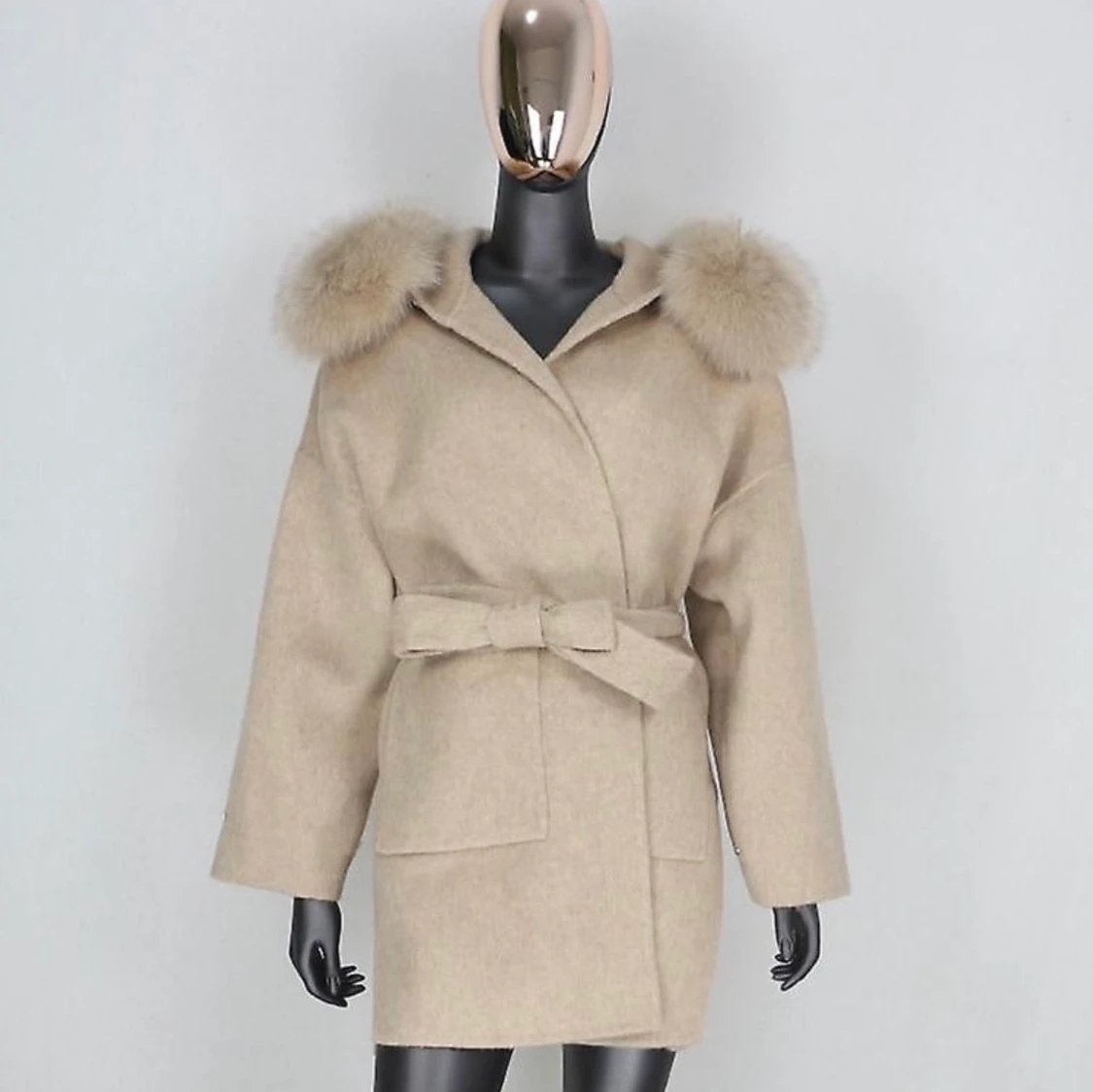 Beige kappa med päls  - 91