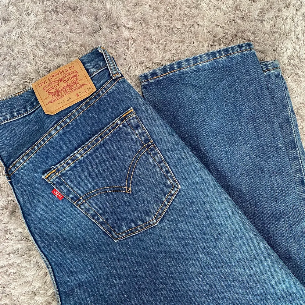 Midrise jeans. Strl W34, L34. Sitter som en strl 40. . Jeans & Byxor.