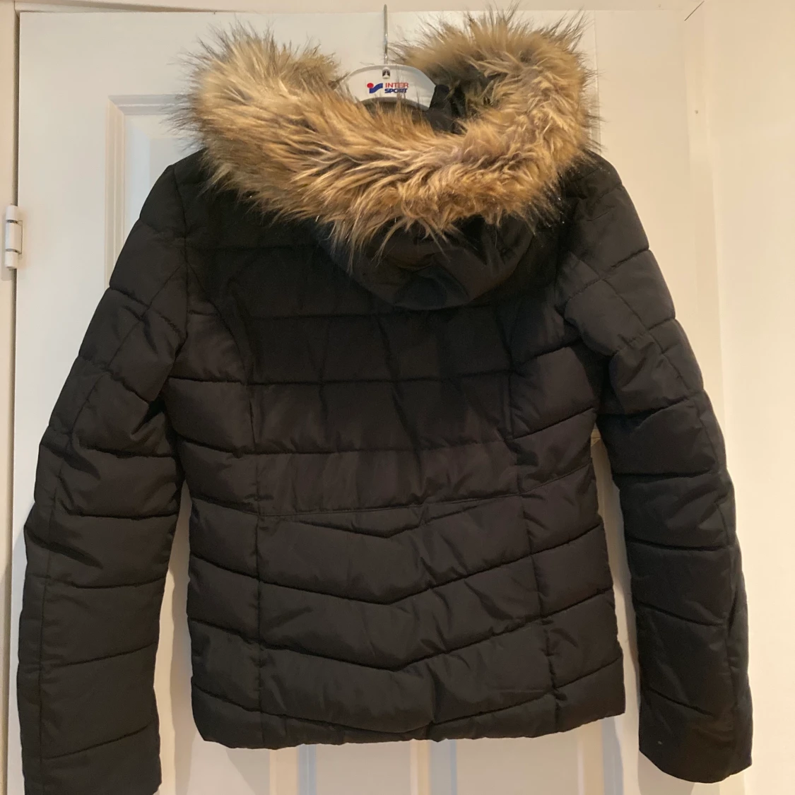 Vinterjacka med avtagbar luva  - 90