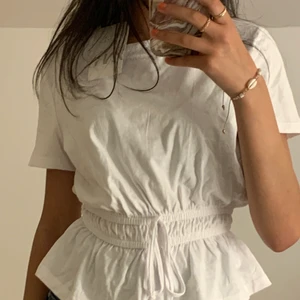 Zara tröja - En super fin tröja, helt oanvänd tillochmed med prislapp kvar. 💞