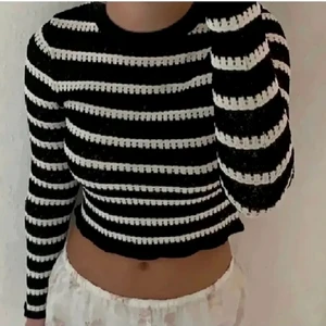 Zara tröja - Säljer min zara tröja endast testad en gång. Storlek S men passar M