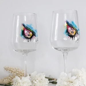 Handmålade glas - Handmålade glas gjorda av mig, säljs i par, 399kr för båda glasen ihop✨ handdiskas för bäst hållbarhet. För fler handmålade glas kolla in engqvist_art på instagram🤍 