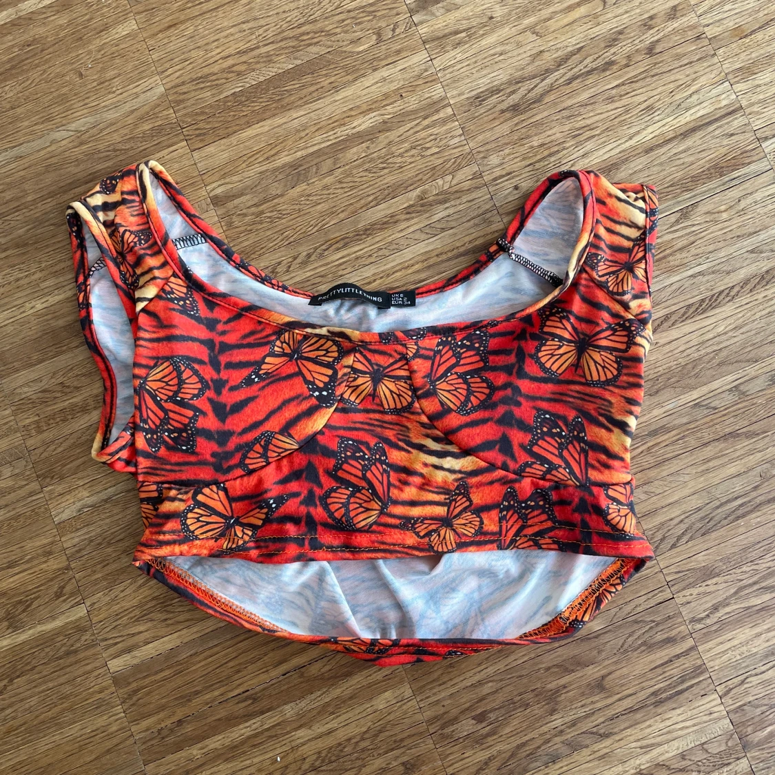 Top från Prettylittlething - 90