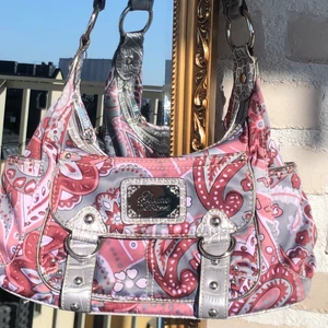 Väska - Så söt väska från ett märke som heter Genna De Rossi💖 fraktar eller möts upp i Stockholm:)