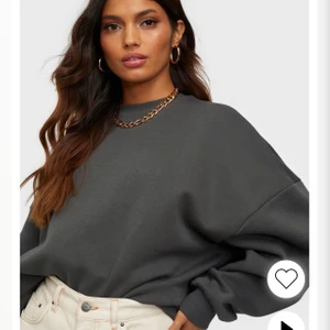 Chunky Sweater - Säljer denna tröjan ifrån Nelly då den inte kommer till användning. Tröjan är en storlek S, 250kr och köparen står för frakten! 