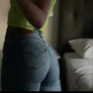 Levis jeans - Levis jeans i storlek 28