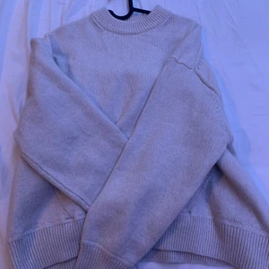 Stickad långärmad från HM - Något stickig i materialet