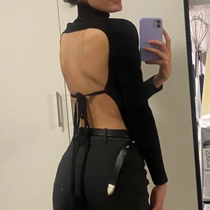 Tröja öppen rygg - Tröja med öppen rygg från nastygal x Josefine HJ⭐️