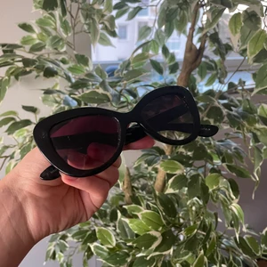 Solglasögon - Dessa kommer tyvärr inte till användning längre! Frakt tillkommer (45kr)💖