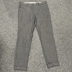 Kostymbyxor - Svartvita kostymbyxor från H&M, skinny fit i storlek Euro50/UK34, bara använda ett fåtal gånger!