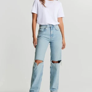 90’s Jeans  -  90’s high waisted jeans från Gina Tricot i storlek 38. Säljer för 150kr 👖 