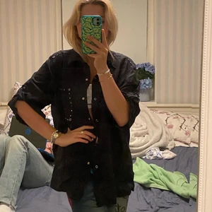 Svart skjorta - Köpt second hand❤️❤️ 