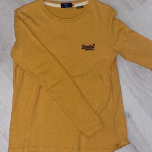 superdry tröja!! - superdry tröja som aldrig har kommit till användning tyvärr </3