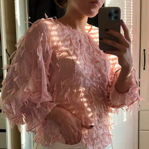 Zara tröja - Superfin blus från zara som är helt oanvänd! 