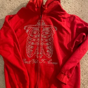 Bestyettocome  - Publicerar på nytt då köparen ångrade sig. Inga stenar som ramlat och superfin kvalite