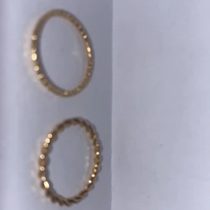 1 - 3 ringar 25 kr 1 ring 15 kr