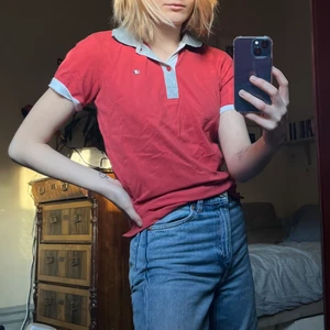 Champion t-shirt - Snygg! Men får alltför lite kärlek. Vintage-stil i fint skick! Ber om ursäkt för mitt trötta ansikte..