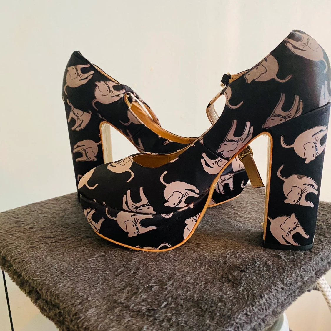 Söta Klackskor med platå strl 38