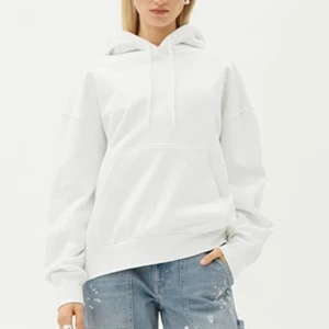 Vit hoodie - Snygg vanlig vit hoodie, använd sällan då inga defekter alls och som ny💞💞