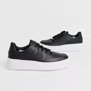 Nike air force 1 sage  - Använda men i fint skick, passar stl 40/41. Nypris 1095 kr, fritt fram att buda, skriv privat för fler bilder,info mm