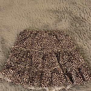 Volang kjol💕 - Hejj, säljer denna fina volang kjolen från shein, oanvänd💕