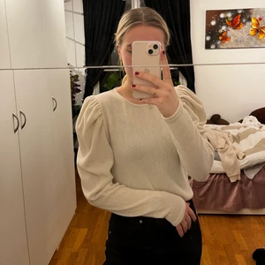 Tröja från Zara - Storlek M. Sparsamt använd.