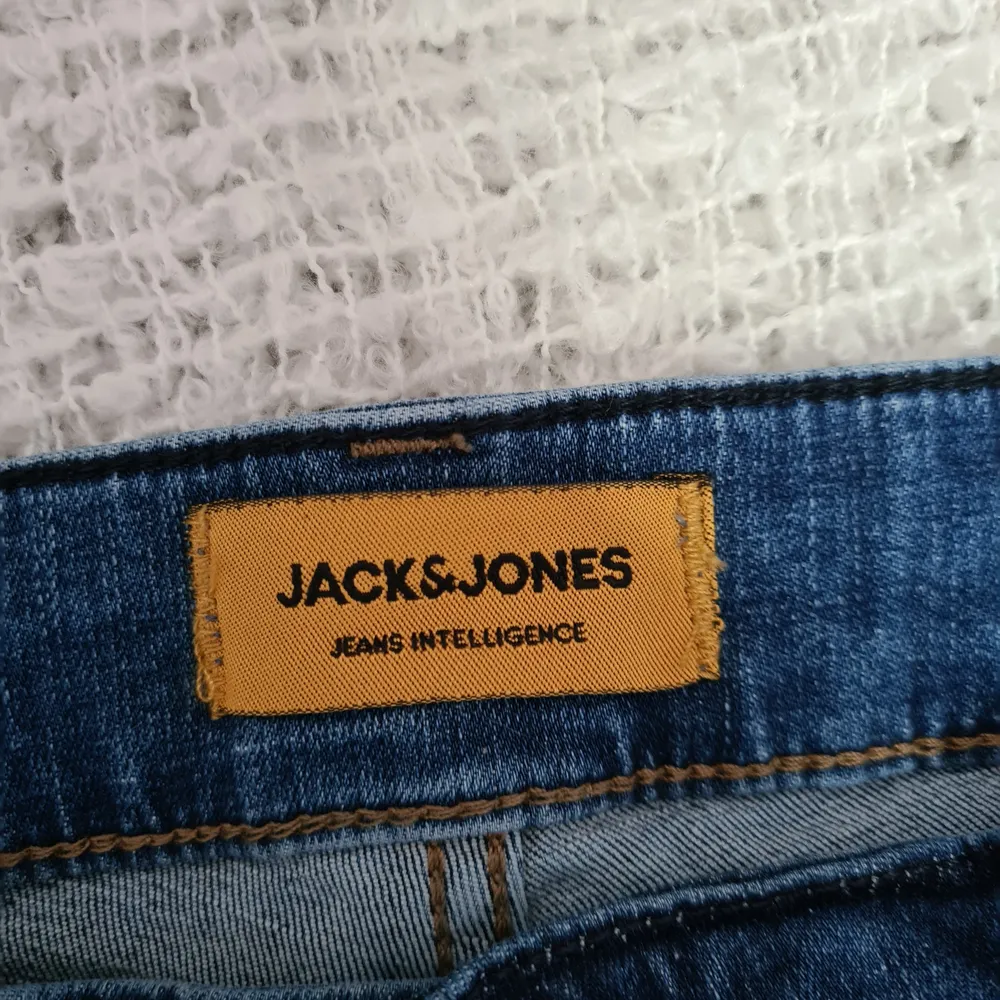 New. Good looking men Jack&Jones jeans. All lenght 114cm.. Jeans & Byxor.