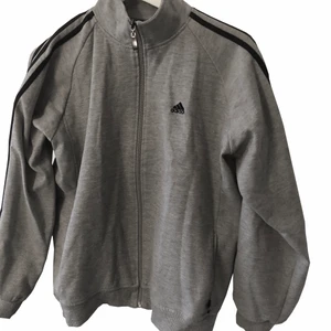 Adidas trackshirt - Cond 10/10. Strl XL men sitter som M!