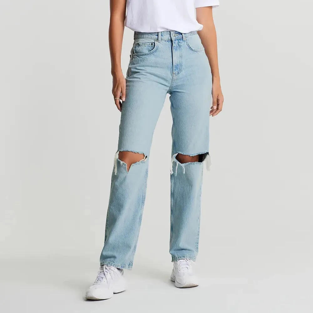 Gina tricot populära jeans i strl 38❤️ 90s high waisted jeans🥰 skriv för bättre bilder. Ny pris 600kr. Jeans & Byxor.