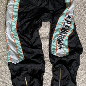 Tracksuit-pants från H&M/P.E Nation, strl S - Oanvända snygga trackpants/tränings-/prasselbyxor i strl S, P.E Nation for H&M